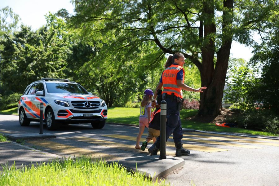 «Oftmals mussten wir die motorisierten Verkehrsteilnehmenden mehr belehren als die Kinder», so das Fazit der Polizei.