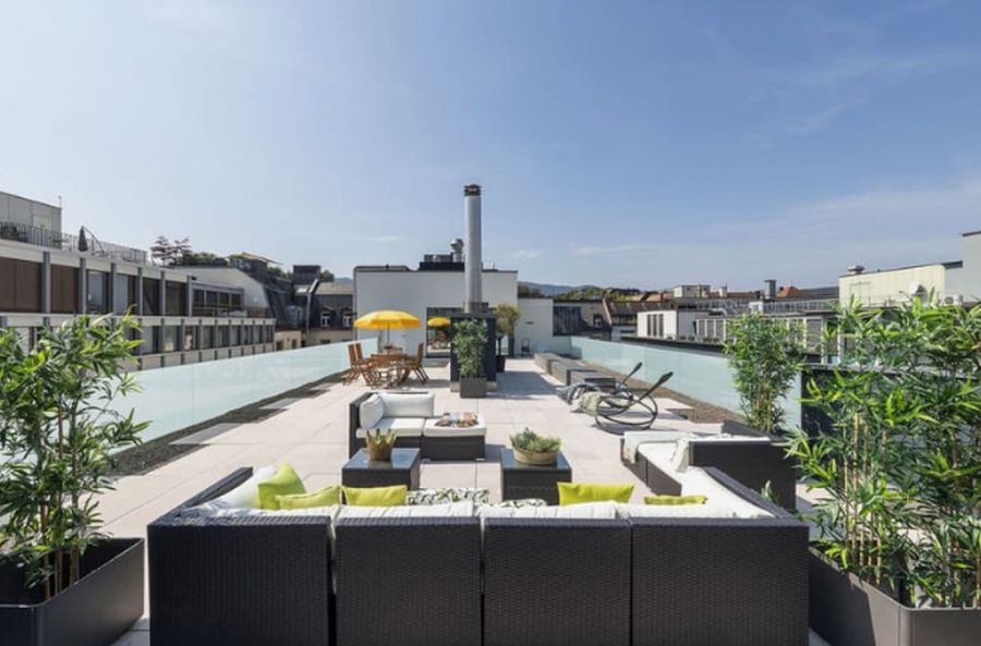 Natürlich gehört auch eine Dachterrasse zur Wohnung.