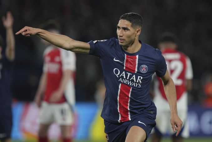 Achraf Hakimi bejubelt seint Tor zum 2:0 im Spiel gegen Arsenal. Achraf Hakimi