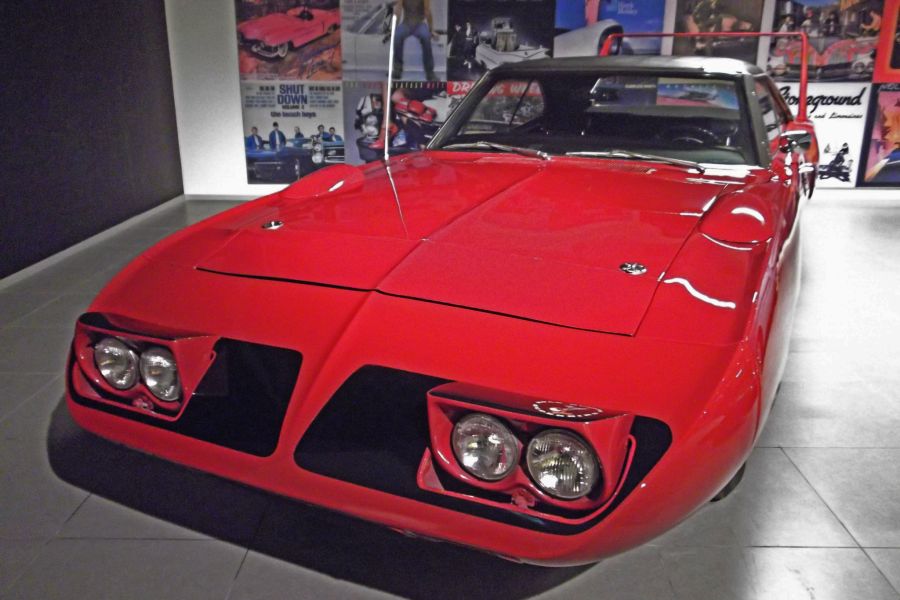 Plymouth Superbird Front