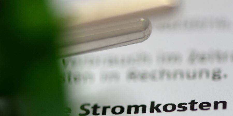 Seit 2022 sollen Verbraucher eine Viertelmilliarde Franken zu viel für die Stabilisierung des Stromnetzes bezahlt haben. (Symbolbild)