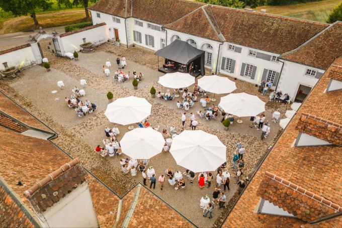 Wer dem Schloss Thunstetten eine Spende zukommen lässt, bekommt zudem auch Einladungen zu besonderen Events. Schloss Thunstetten Titel