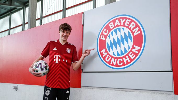 Mit 16 wechselte Jonathan Asp Jensen für 1,2 Millionen zu Bayern, nun könnte er leihweise bei GC aufschlagen. Jonathan Asp Jensen GC