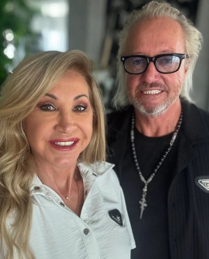 Carmen und Robert Geiss wehren sich gegen die Zwangsversteigerung ihres Hotels. Carmen Geiss Robert