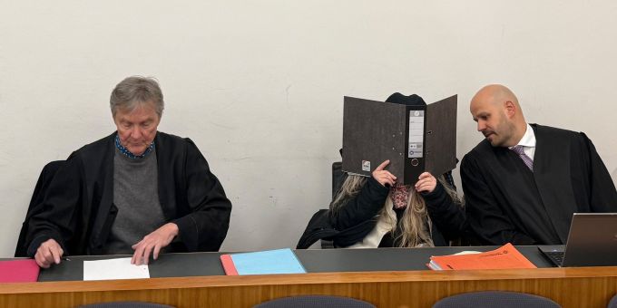 Die Angeklagte hat in dem Revisionsprozess eine mildere Strafe bekommen. (Archivbild) Revisionsprozess
