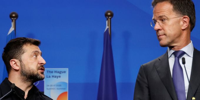 Der ukrainische Präsident Selenskyj mit Nato-Generalsekretär Mark Rutte beim Nato-Gipfel in Den Haag. Nato-Gipfel in Den Haag