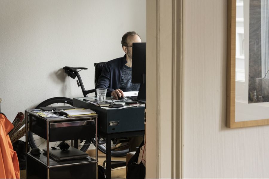 Besonders bitter: Wer im Homeoffice arbeitete, musste dies im Handy-Hotspot tun. Denn das W-Lan ist vom Stromnetz abhängig.