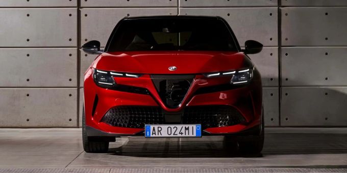 Kurios - Alfa Romeo Milano: italienische Regierung verbietet Namen