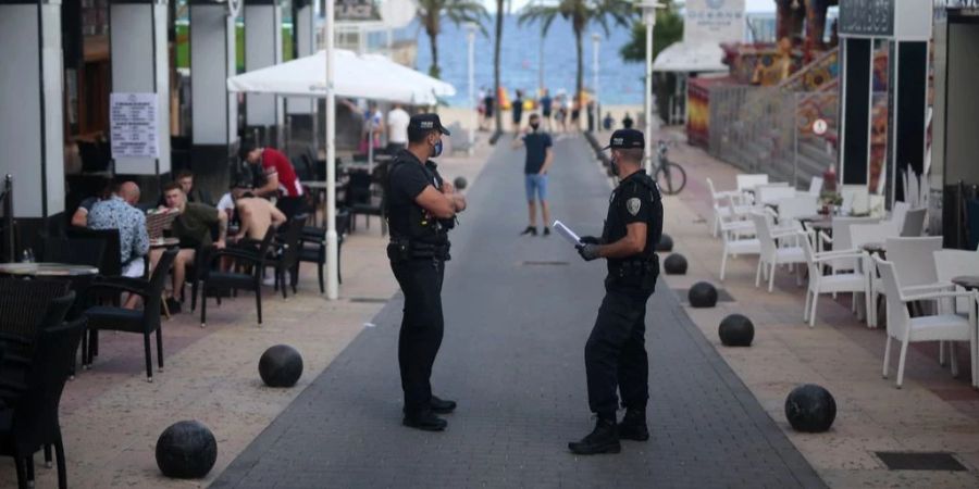 Unanständiges Verhalten von Touristen sorgt bei Einheimischen aber zunehmend für Ärger. Wie hier in Mallorca sollen deshalb Massnahmen gegen den Partytourismus ergriffen werden.