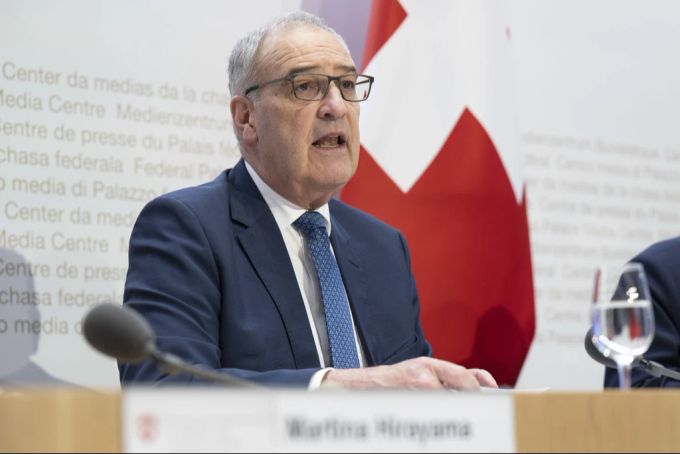 Bundesrat Guy Parmelin spricht an einer Medienkonferenz zur Förderung von Bildung, Forschung und Innovation 2025–2028. Guy Parmelin BFI