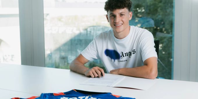 Marin Soticek unterschreibt beim FC Basel. FC Basel