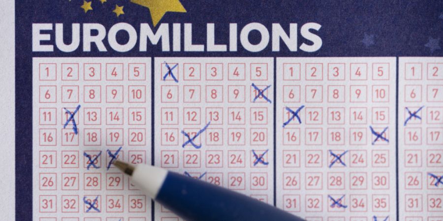 Eine Mitspielerin oder ein Mitspieler hat bei der Ziehung von Euro Millions vom Freitag insgesamt 123 Millionen Franken gewonnen. (Archivbild)