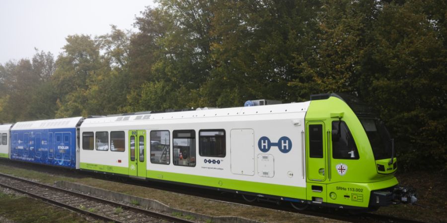 Auf einer rund 4 Kilometer langen Strecke bei Hemishofen SH testet Stadler in den kommenden Jahren Wasserstoffzüge auf einem Schmalspurgleis.