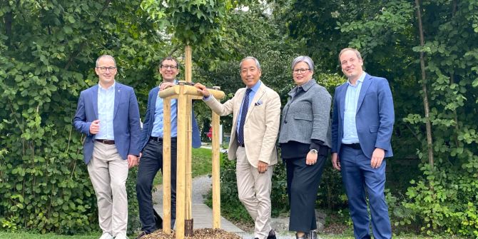 Stadt Wil_Medienmitteilung_Amber-Baum als Geschenk von Dobrzen Wielki