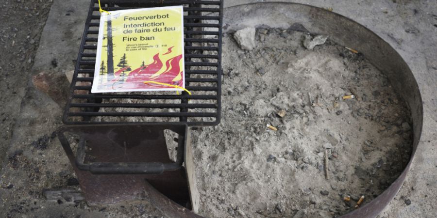 Die Waldbrandgefahr in den Urner Wäldern hat sich entspannt. Das Feuerverbot gilt nicht mehr. (Symbolbild)