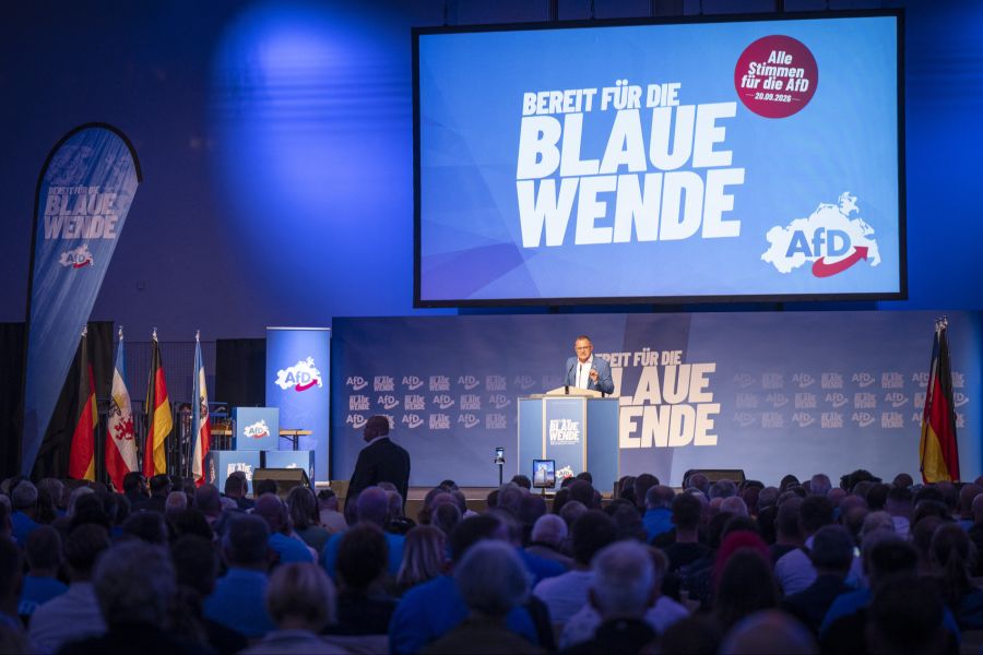 «Hinzu kommt, dass der AfD inzwischen – etwa in Sachsen-Anhalt – selbst bei Wirtschaft und Bildung eine hohe Kompetenz zugeschrieben wird», so Stöcker.