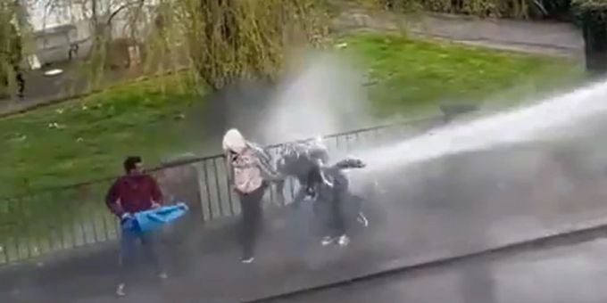 Aufgrund einer Pro-Diktator-Feier in Gerlafingen SO musste die Polizei einen Wasserwerfer einsetzen. gerlafingen eritrea fest