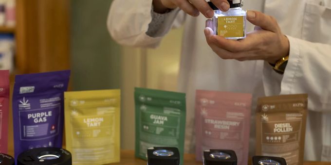 Die Konsumentinnen und Konsumenten wünschen sich ein breiteres Angebot an Cannabisprodukten. (Archivbild) Cannabis