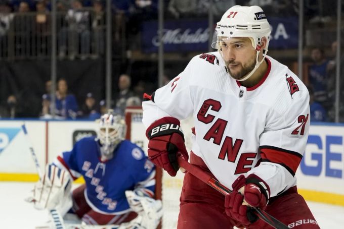 Nino Niederreiter im Spiel gegen die Rangers. Nino Niederreiter