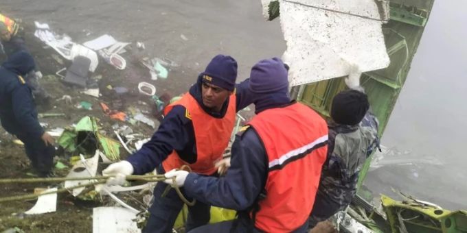 Bergungseinsatz an der Absturzstelle Bergungseinsatz an der Absturzstelle
