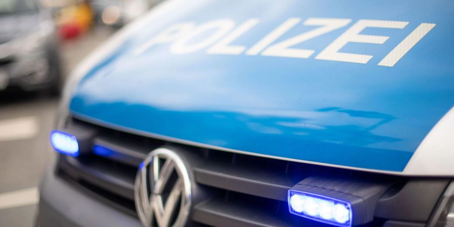 Die Polizei rückte zu einem Razzia-Grosseinsatz aus.