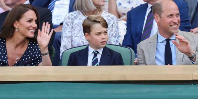 Herzogin Kate, Prinz George und Prinz William in Wimbledon. Herzogin Kate, Prinz George und Prinz William in Wimbledon.