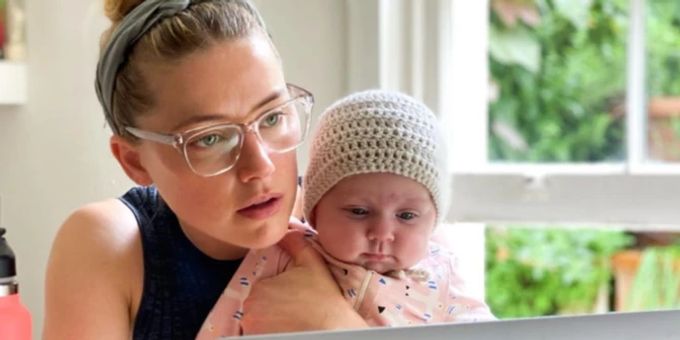 Sechswöchiger Prozess - Wer passte auf Amber Heards Tochter (1) auf?