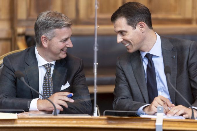 SVP-Präsident Marco Chiesa (links) und FDP-Präsident Thierry Burkart hatten ihre Sitzplätze im Ständerat vor einem Jahr noch nebeneinander. Marco Chiesa Thierry Burkart