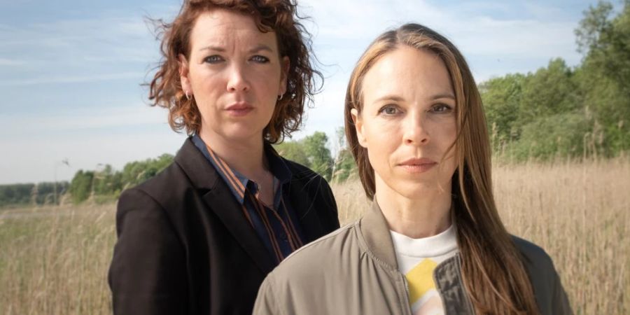 Melly Böwe (Lina Beckmann. l.) und Katrin König (Anneke Kim Sarnau) ermitteln im «Polizeiruf 110: Seine Familie kann man sich nicht aussuchen» zum ersten Mal zusammen.