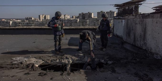 Der Umfang der Arbeit für eine Wiederherstellung des normalen Lebens ist in der Ukraine laut Selenskyj «wirklich enorm». Ukraine-Krieg