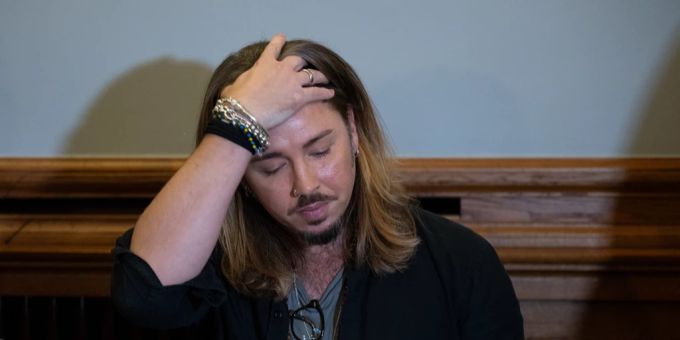 Gil Ofarim steht wegen Verleumdung vor Gericht. Gil Ofarim