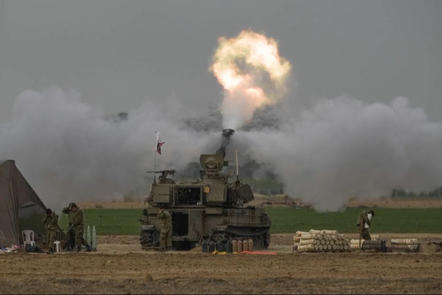 Und wirft ihnen vor, den Gazastreifen zerstört zu haben.