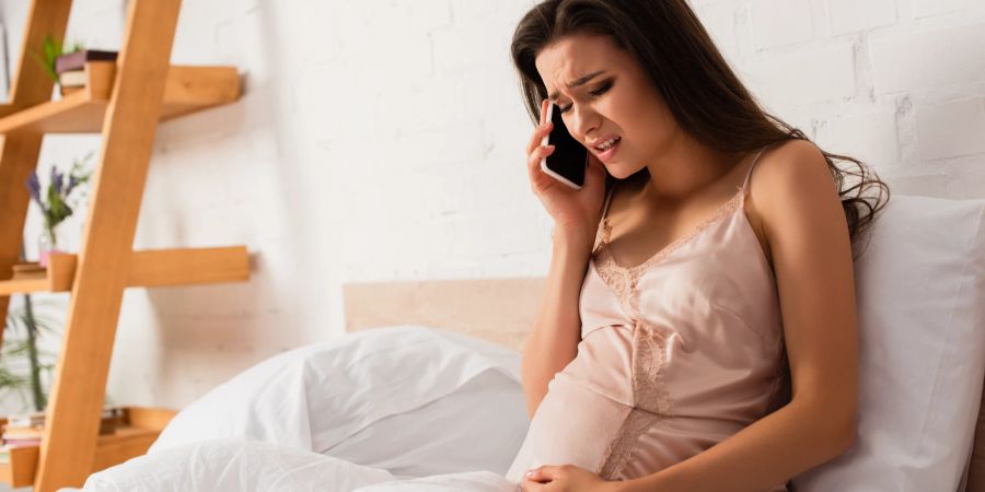 Schwangere sollten sich Unterstützung holen, wenn sie depressive Symptome bemerken.