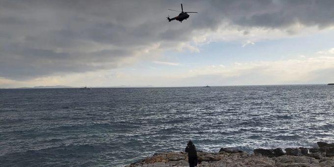 In der Ägäis vor Lesbos ist ein Frachtschiff gesunken. (Symbolbild) Ägäis Lesbos Küste Meer