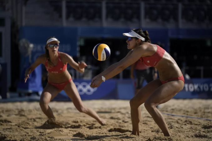 Tanja Hüberli und Nina Betschard absolvieren das dritte Vorrunden-Spiel. Olympia 2021