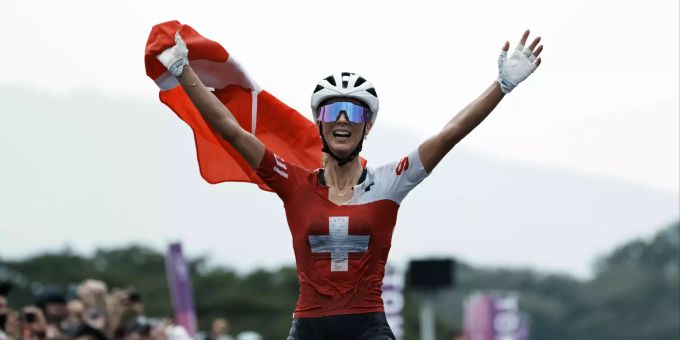 Jolanda Neff holte an Olympia 2021 die Goldmedaille. Jolanda Neff