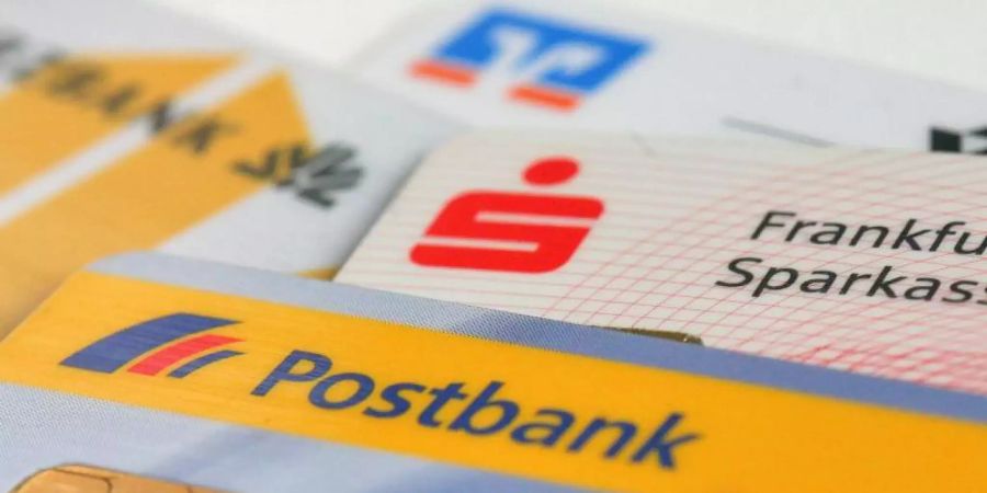 Der Bundesgerichtshof hatte Ende April entschieden, dass Banken bei Änderungen von Allgemeinen Geschäftsbedingungen die Zustimmung ihrer Kunden einholen müssen. (Symbolbild). Foto: picture alliance / Tobias Kleinschmidt/dpa