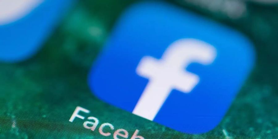 Die Übernahmepläne von Facebook sorgen für Bedenken bei Wettbewerbshütern. Foto: Fabian Sommer/dpa