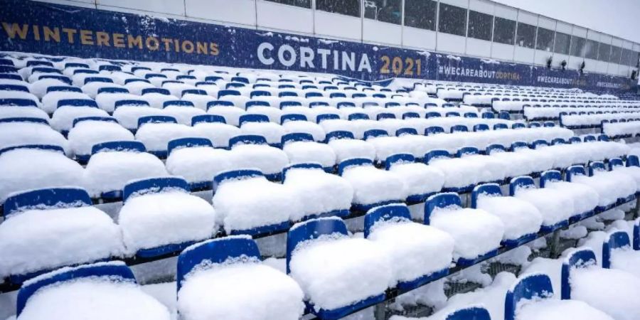 An den ersten drei Tagen konnten in Cortina d'Ampezzo Wettbewerbe wegen Schneefalls und Nebels nicht stattfinden. Foto: Michael Kappeler/dpa