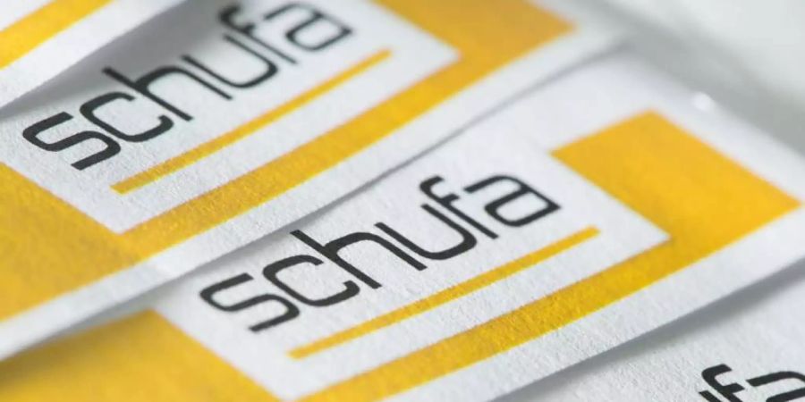 Die Schufa bescheinigt den Menschen in Deutschland trotz Krise eine hohe Zahlungsmoral. Foto: Franziska Gabbert/dpa-tmn