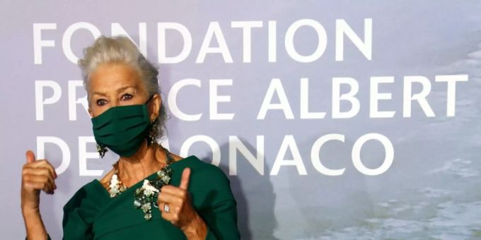 Helen Mirren mit Maske bei einer Gala im September. Helen Mirren