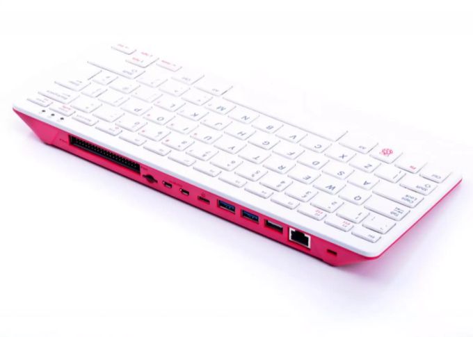 Neben bekannt guter Hardware bietet der Raspberry Pi 400 auch genügend Anschlüsse für Peripherie und Datenübertragung. Raspberry Pi 400