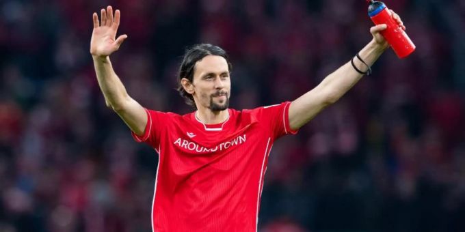 Denkt noch nicht ans Karriereende: Neven Subotic. Foto: Guido Kirchner/dpa Denkt noch nicht ans Karriereende: Neven Subotic. Foto: Guido Kirchner/dpa