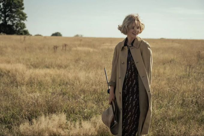 Carey Mulligan in ihrem neuen Film «The Dig» mit Ralph Fiennes. carey mulligan