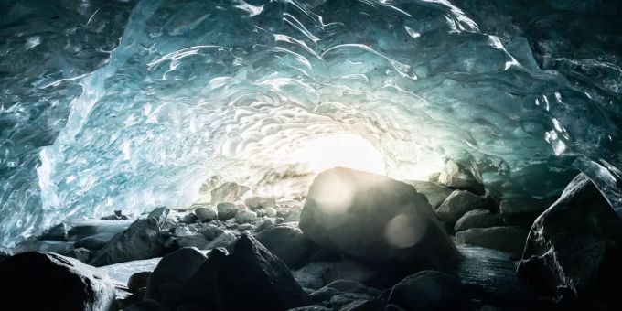 Die Gletschergrotte im Val Morteratsch ist aktuell begehbar. Gletschergrotte Val Morteratsch