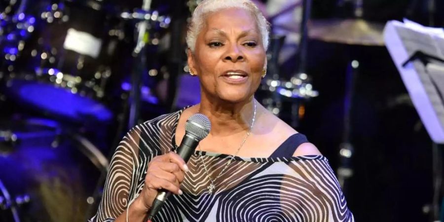 US-Sängerin Dionne Warwick wird 80. Foto: Jan-Philipp Strobel/dpa