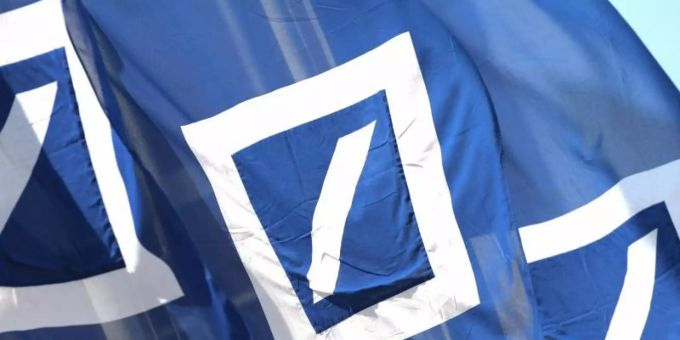Die Deutsche Bank weist für das vergangene Jahr 624 Millionen Euro Überschuss aus. Foto: Arne Dedert/dpa Die Deutsche Bank weist für das vergangene Jahr 624 Millionen Euro Überschuss aus. Foto: Arne Dedert/dpa