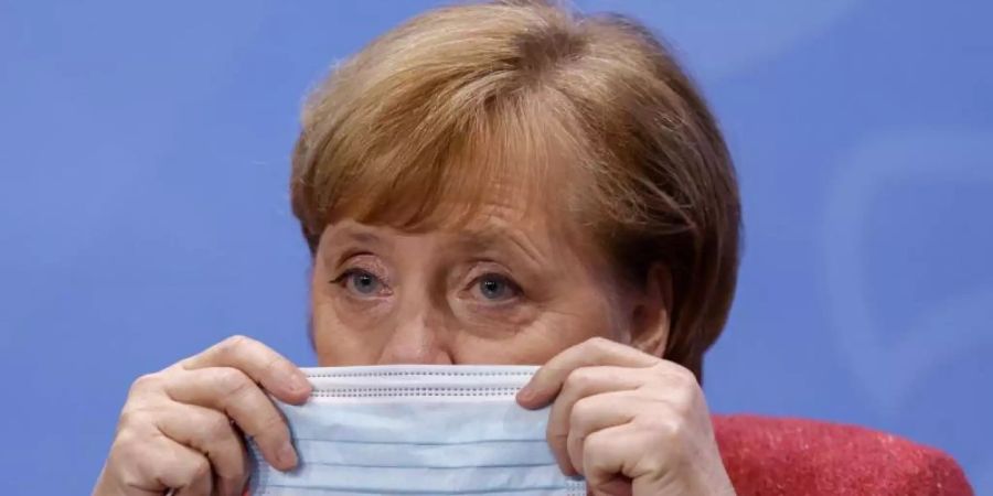 Bei den Besprechungen zwischen Kanzlerin Angela Merkel und den Ministerpräsidenten der Länder wurden kaum konkrete Entscheidungen getroffen. Foto: Odd Andersen/AFP/POOL/dpa