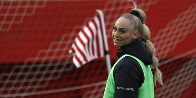 Ist zurück in der Nati und hat Zeit zum Tennisspielen: Alisha Lehmann. Alisha Lehmann