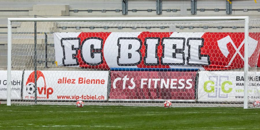 Fahne des FC Biel-Bienne. - Tissot Arena Biel